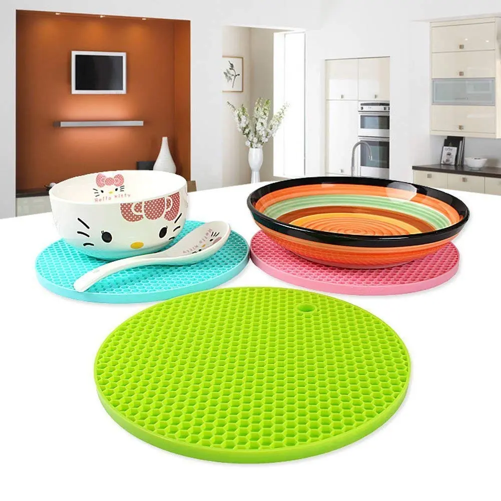 Silicone Heat Resistant Coaster (1 Piece, 14X14 cm, Random Colour)
